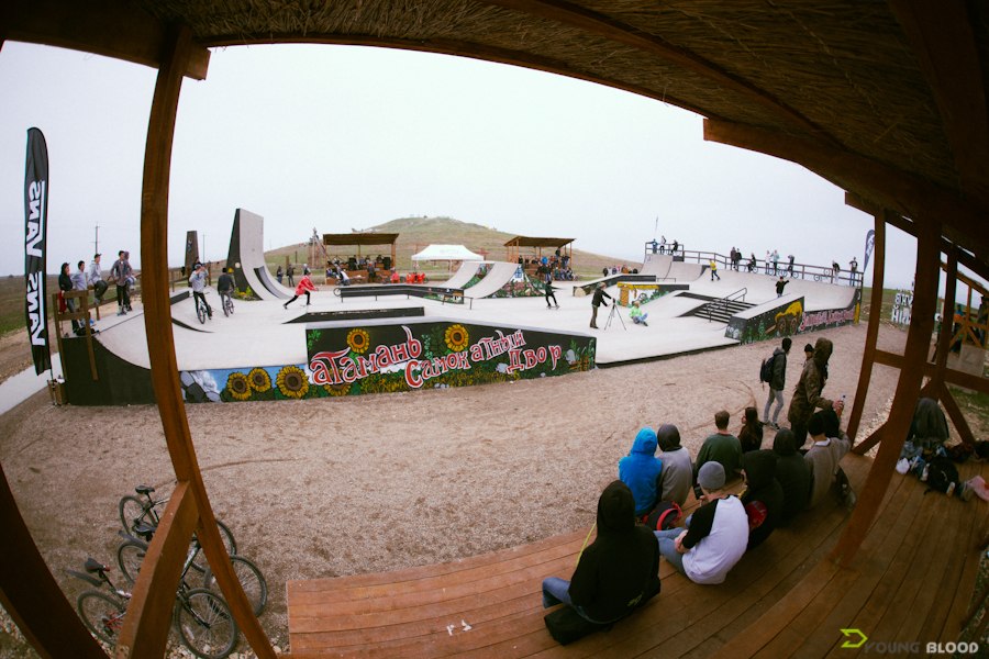 Скейт парк на винтовых сваях