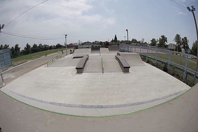 Новый универсальный скейт-парк в поселке Южном
