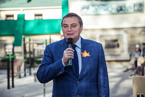 Анатолий Пахомов