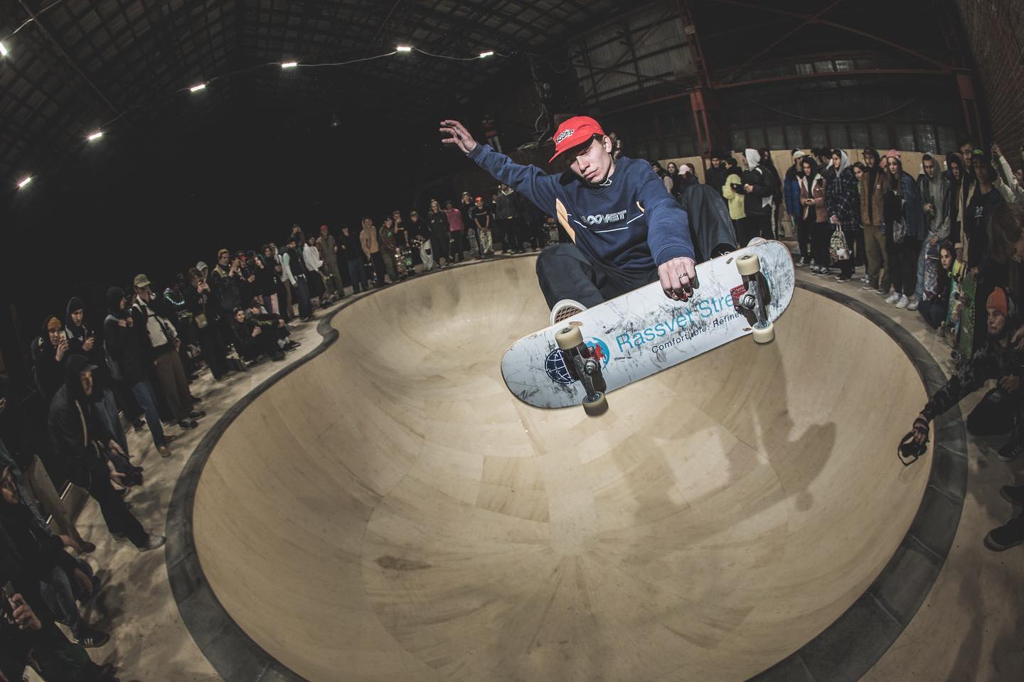 Игорь Смирнов в боуле Алвар Аалто