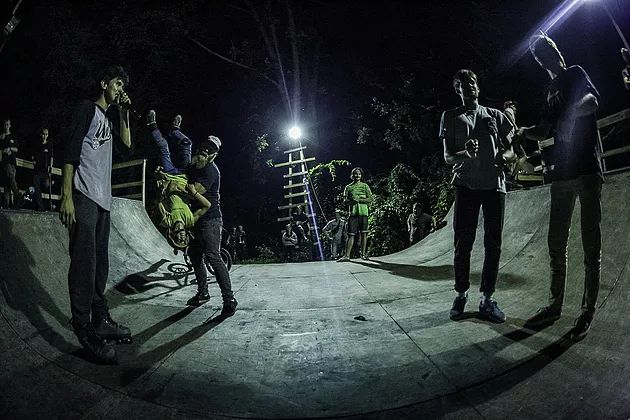 найтрайд в мини-рампе XSA backyard