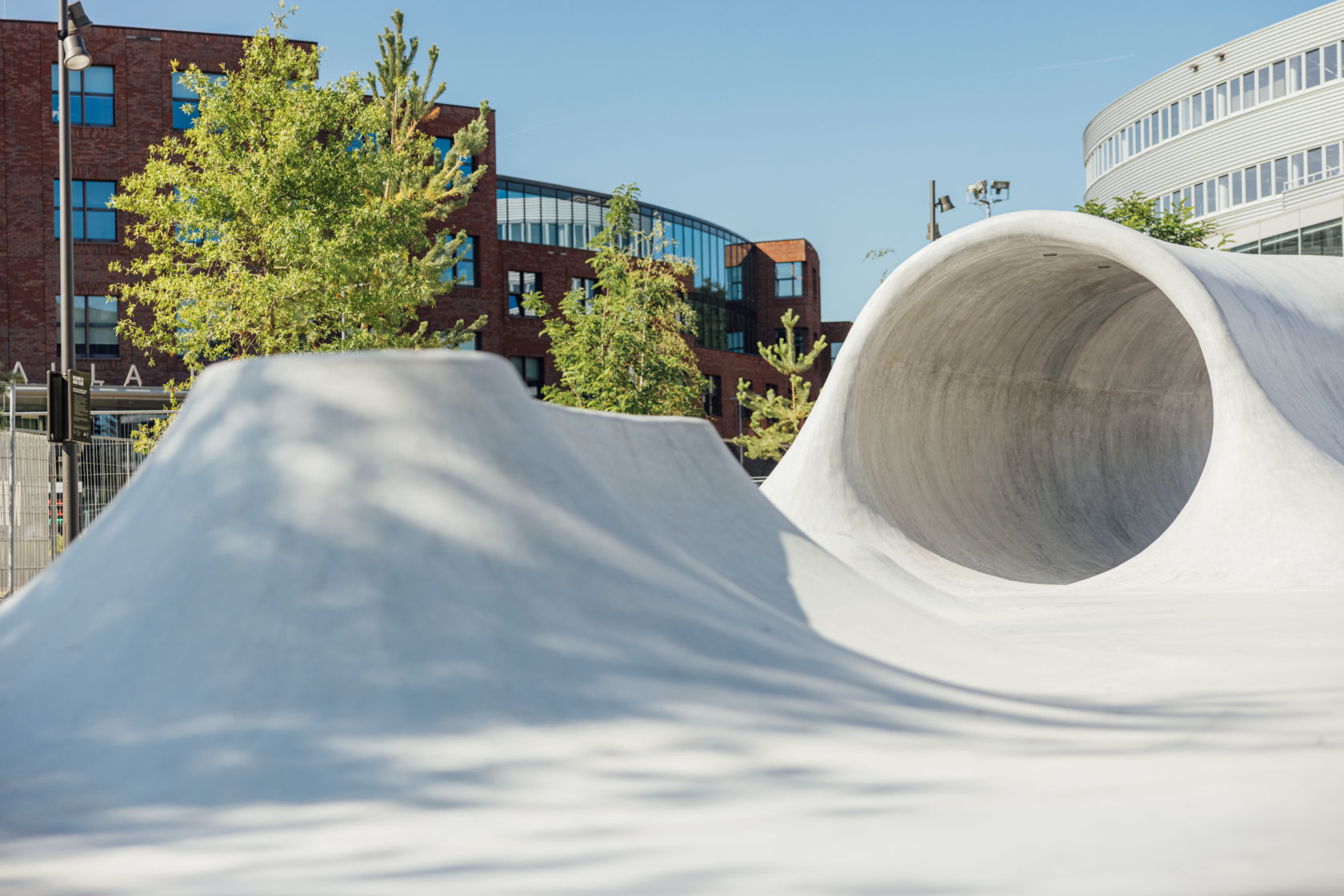 Скейт-фигуры городского спота Nike