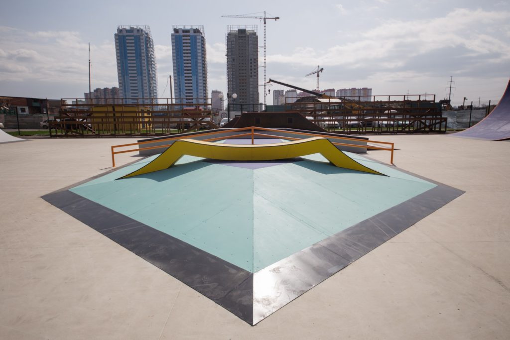 фанбокс с кинковым боксом