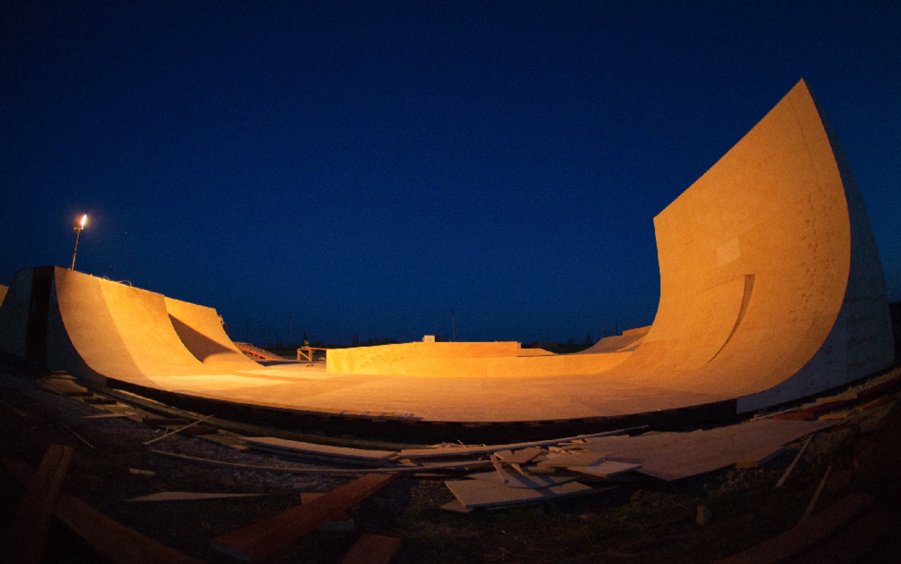 скейт рампа с воллрайдом