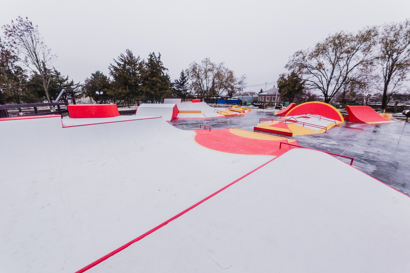 XSA Plaza в Бриньковской