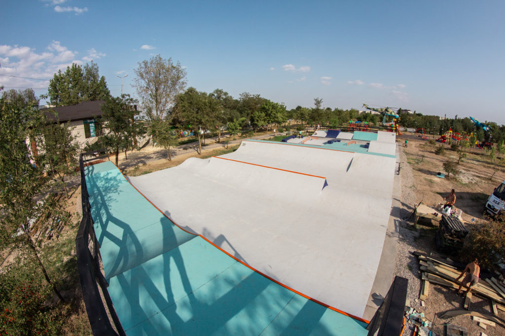 Квотерпайп со спайном