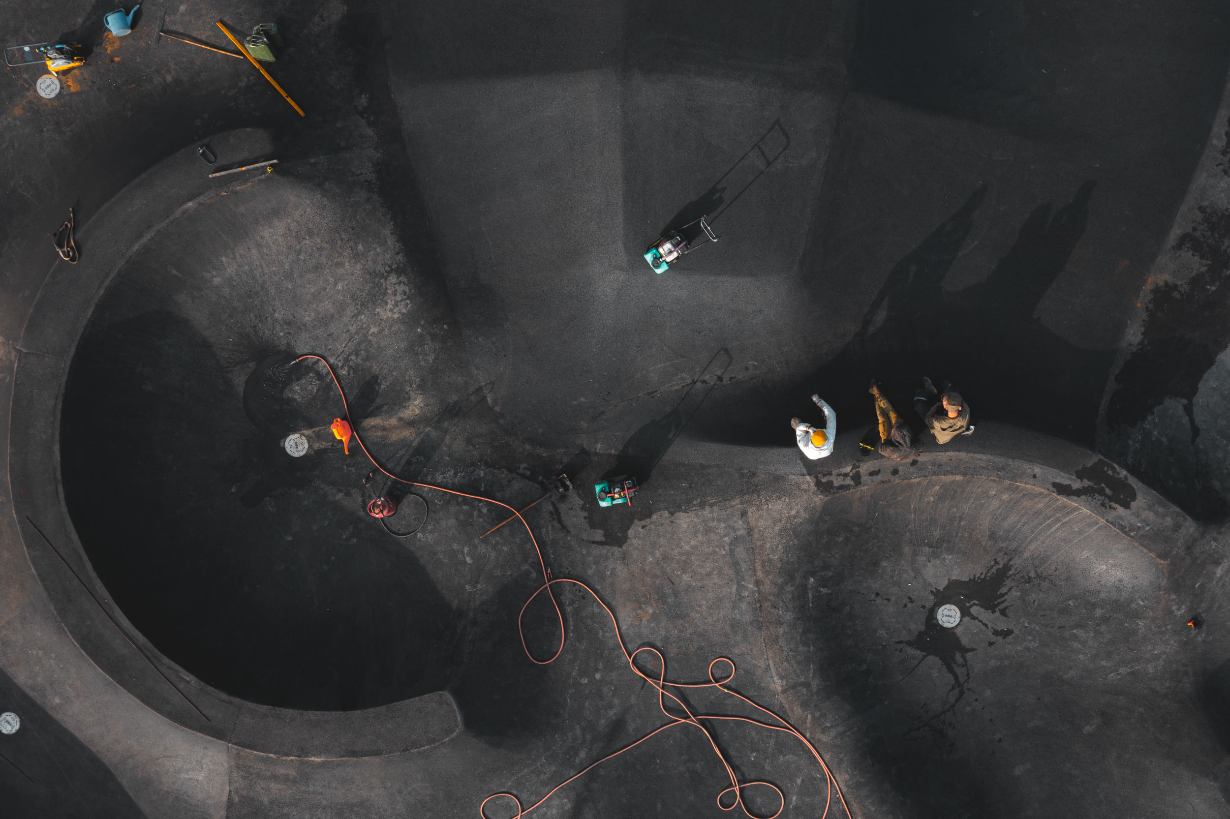 Работа над асфальтовым памп-треком в ЖК Любимово командой XSA Pump track