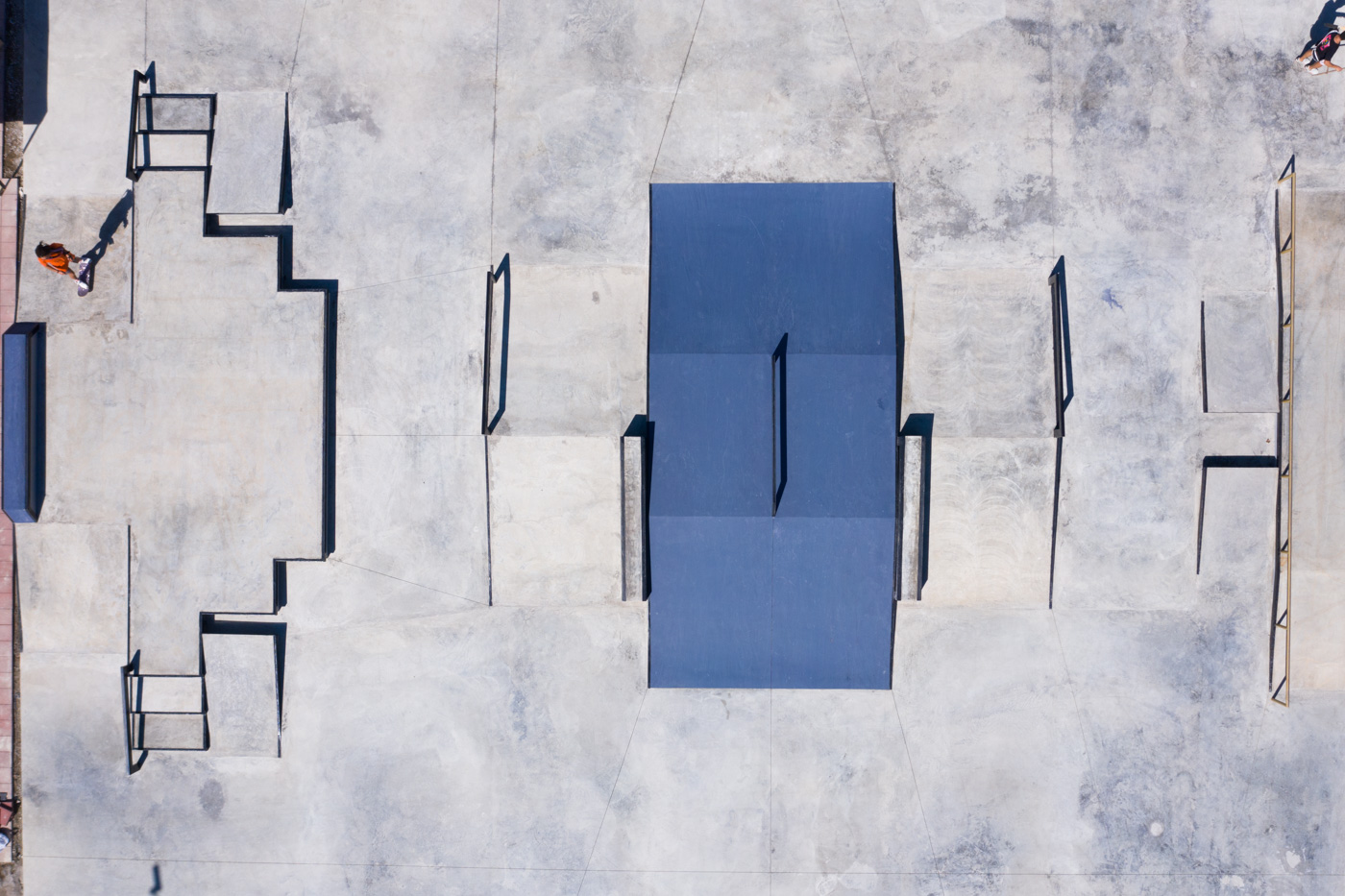 Фанбокс и рейл в XSA Plaza Krasnodar