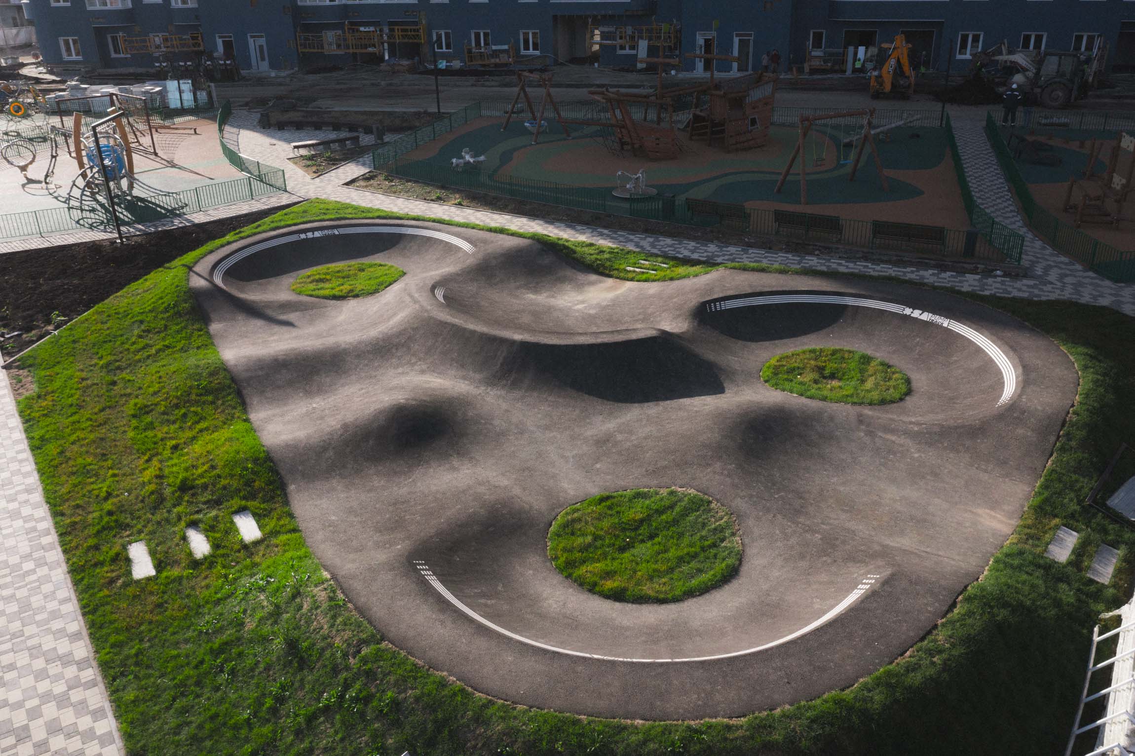 Памп-трек в жилом комплексе  "Фонтаны" от компании "ССК"