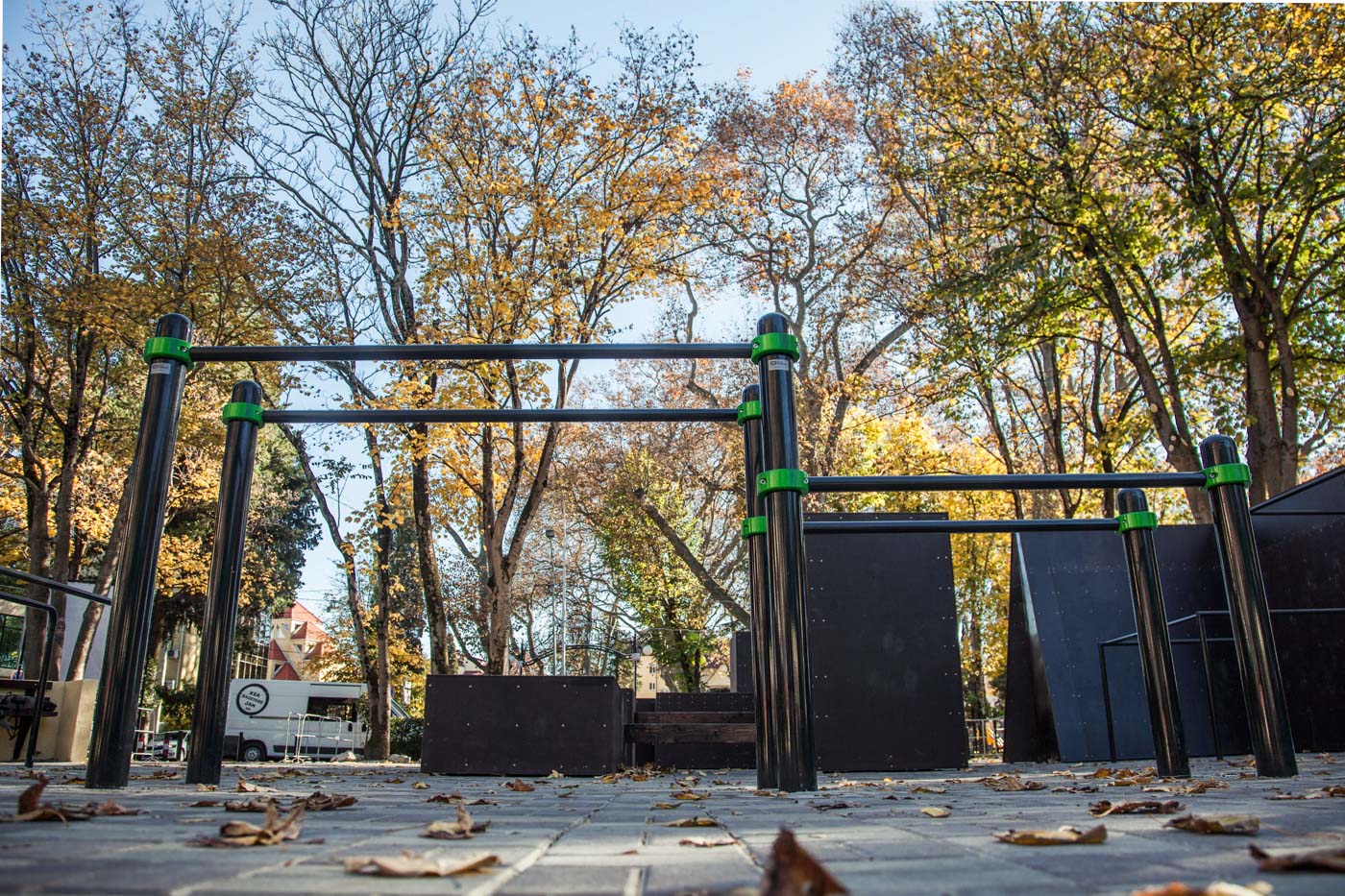 Брусья в экстрим-парке в Адлере