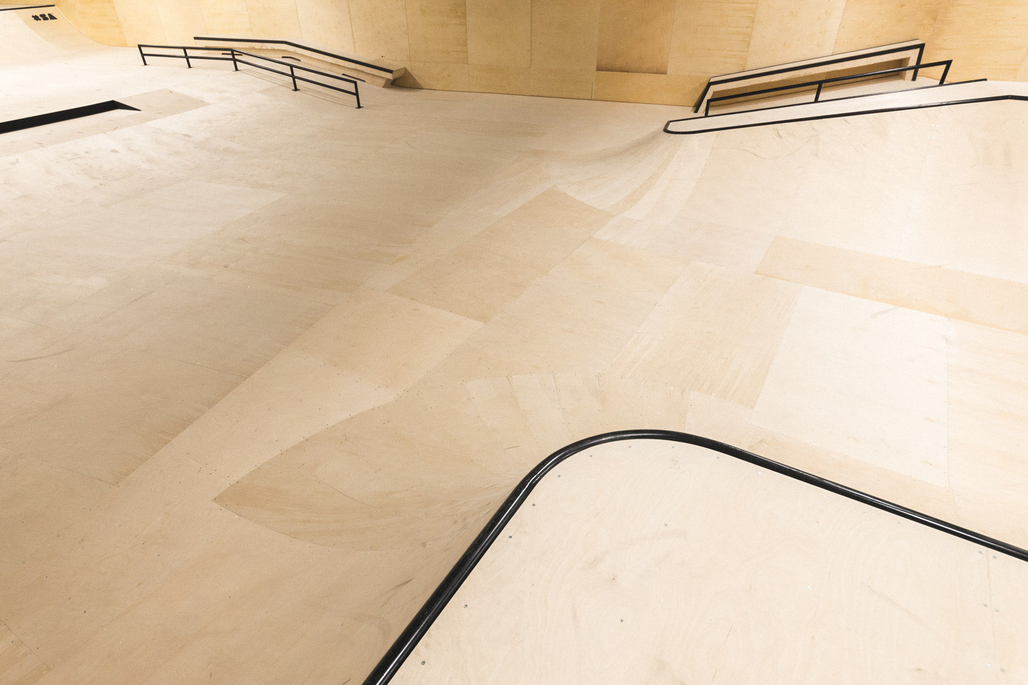 Плавные линии вологодского скейт парка от XSA Ramps