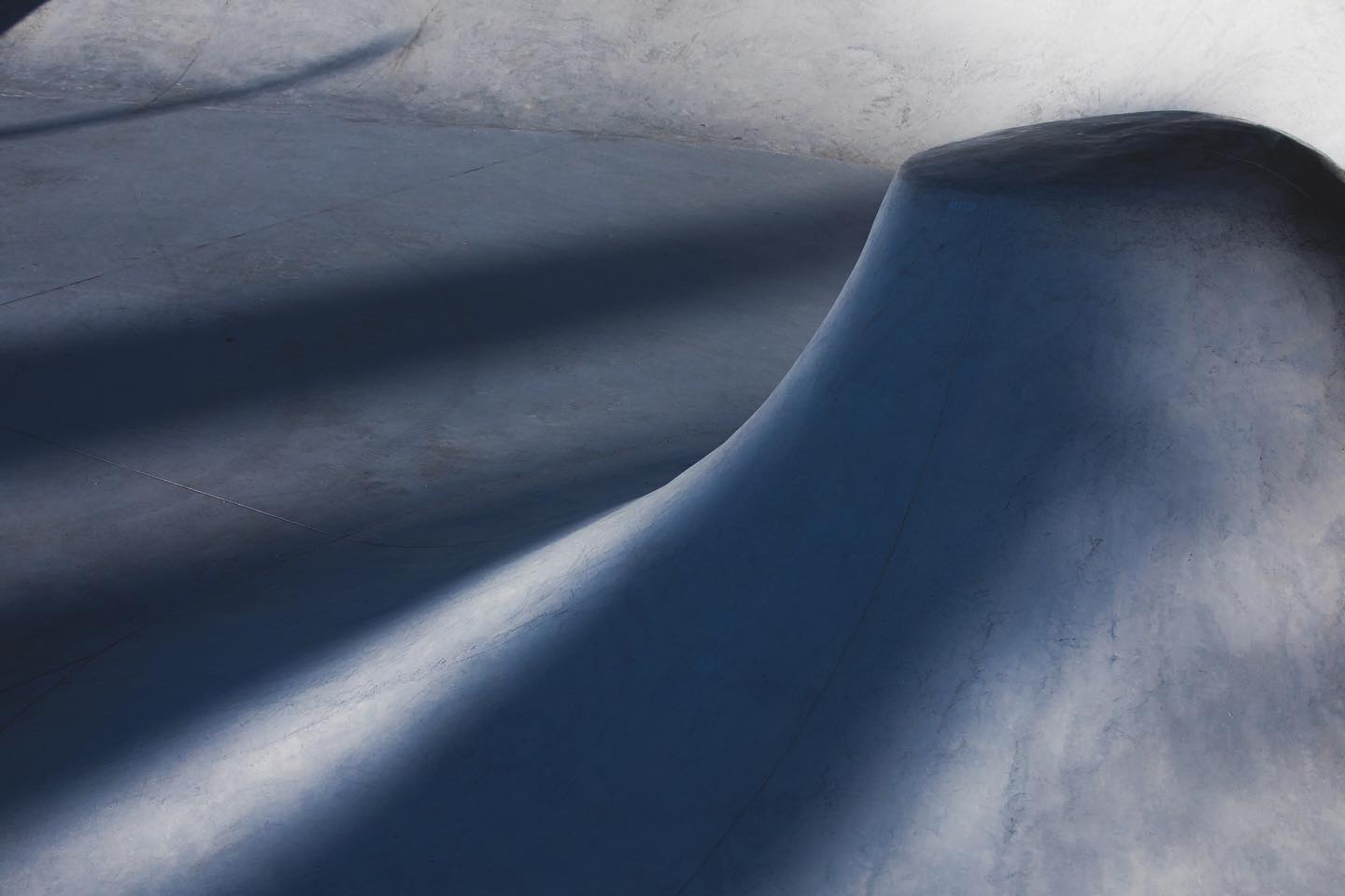 Бетонный скейт-вулкан в Симеизе