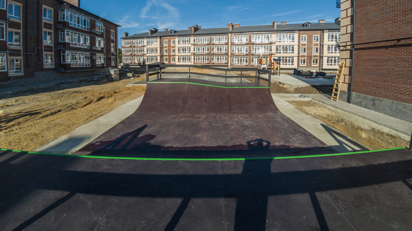 Двухуровневая мини-рампа для скейтбординга