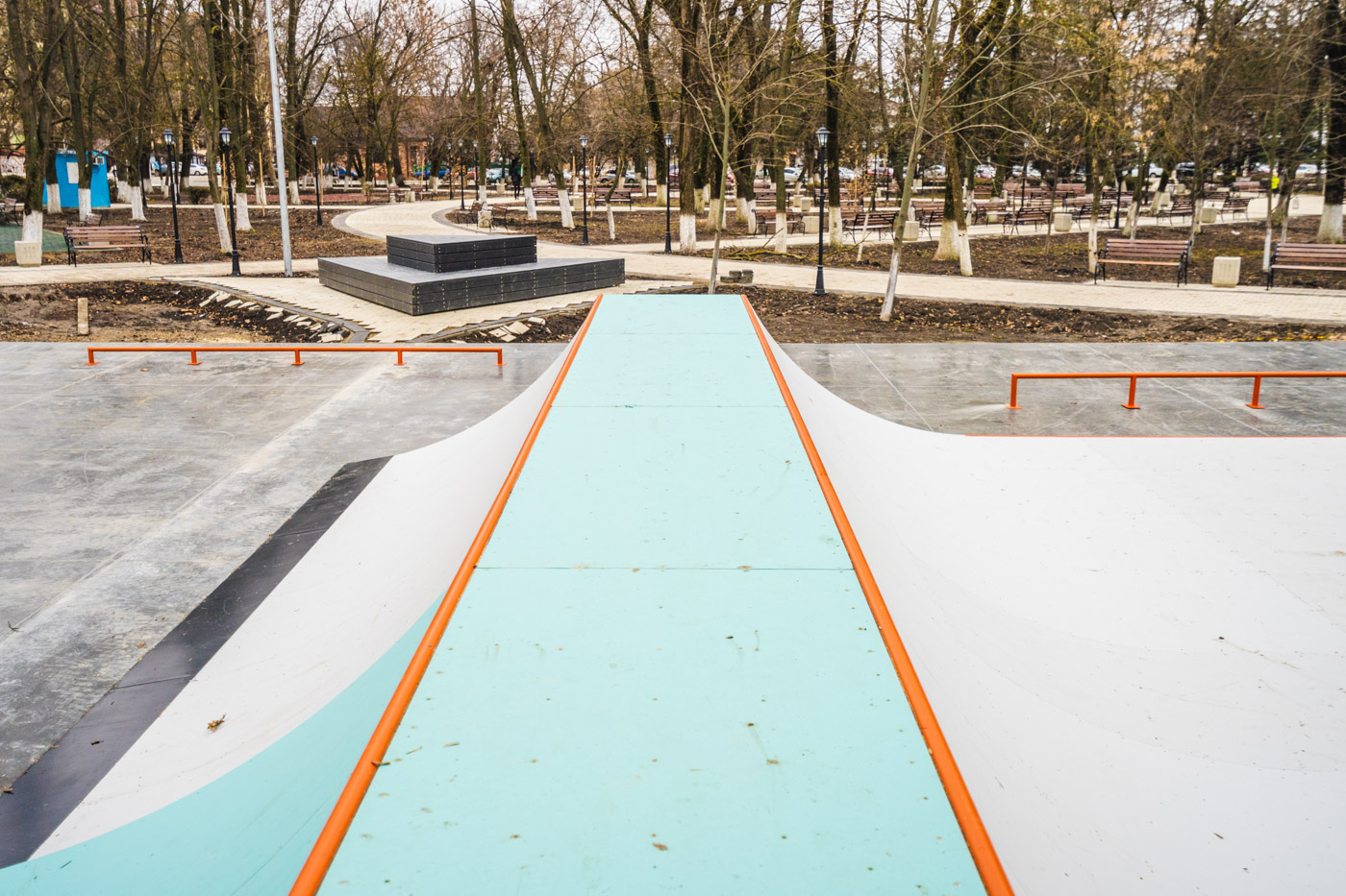 Скейт-фигура грайндбокс