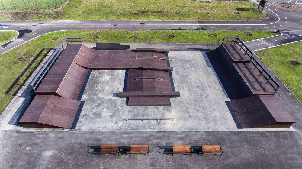 Скейт-парк на деревянном каркасе. Задонск, 2019