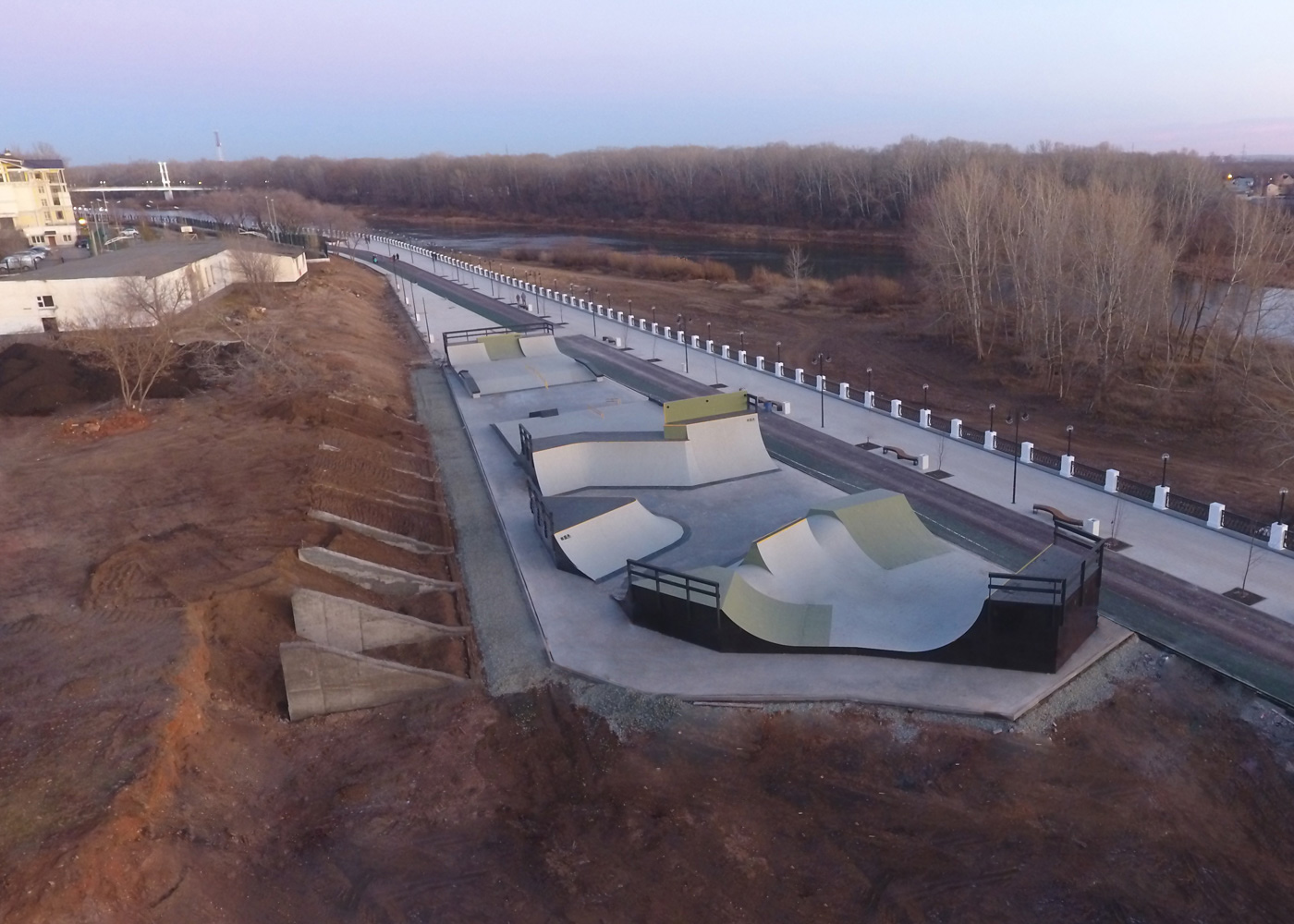 Скейт-парк на улице