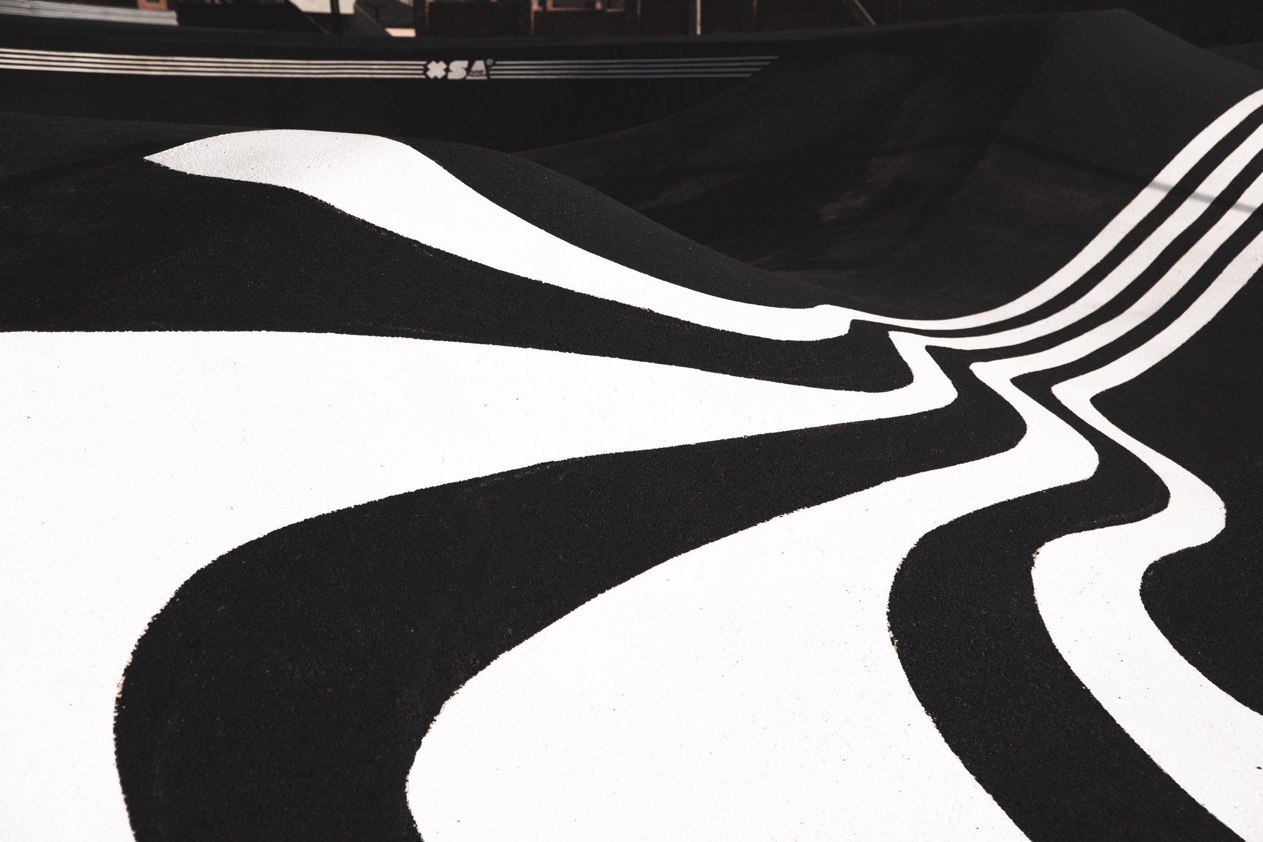 Индивидуальное дизайнерское решение для памп-трека в ЖК Любимово от художника Константина Шалева