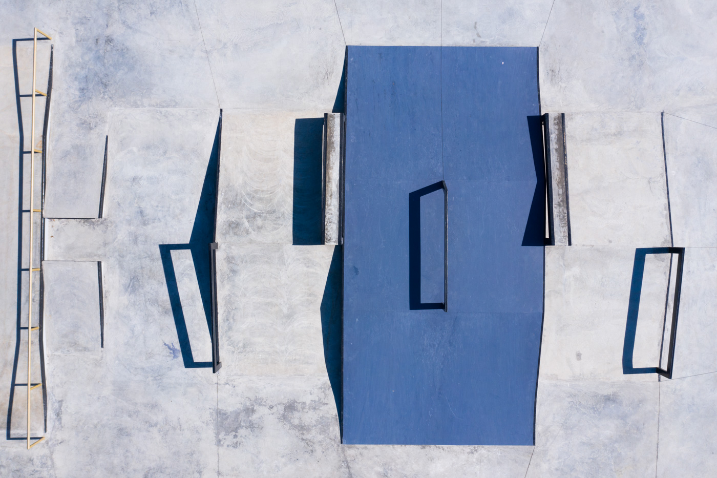 Фанбокс и рейл в XSA Plaza Krasnodar