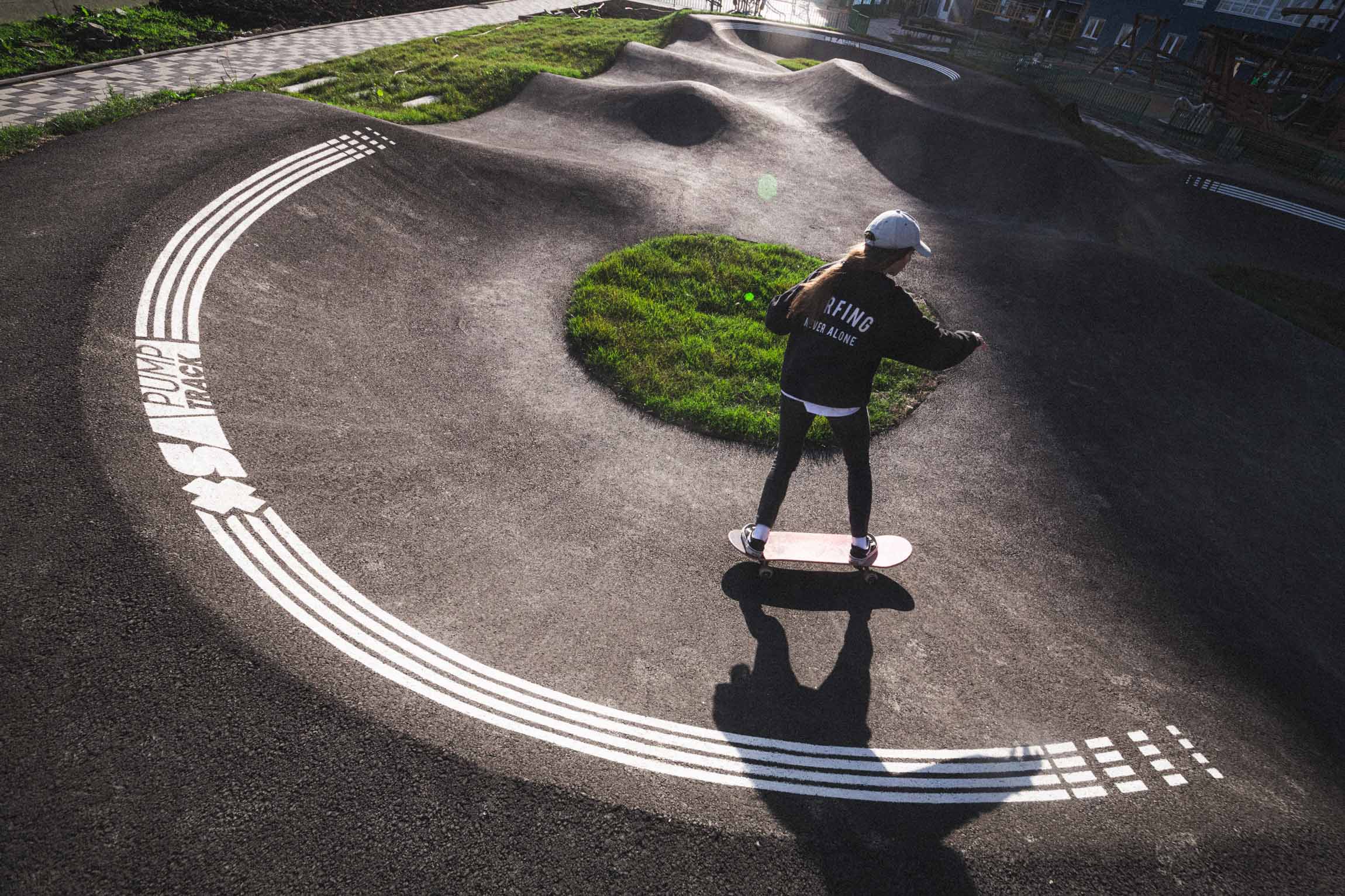 проезд в контруклоне памп-трека