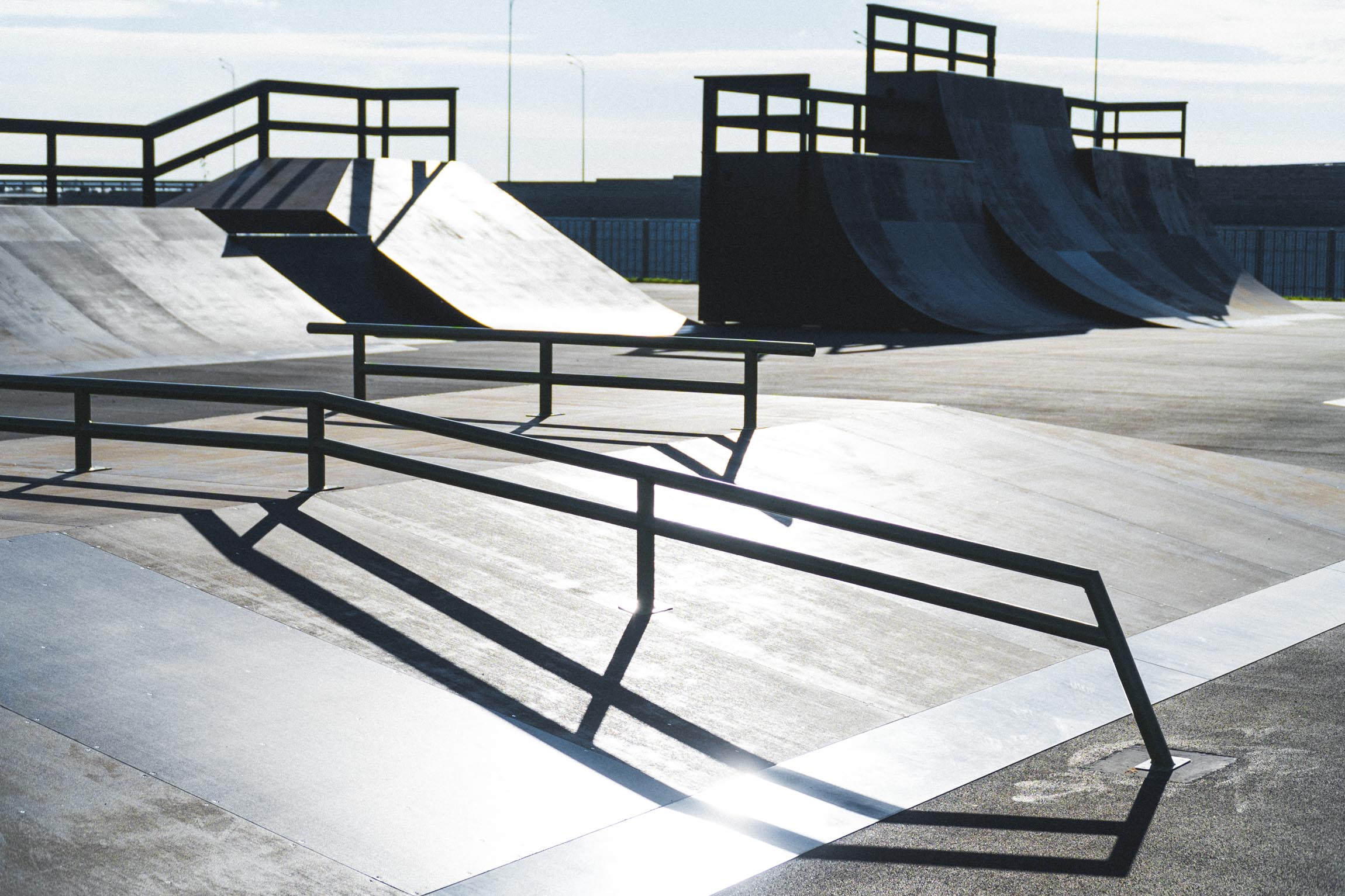 Рейл в скейт-паркке