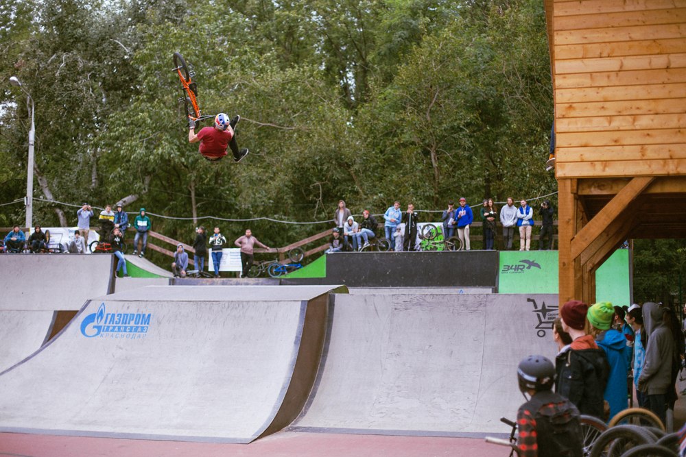 Сальто на BMX