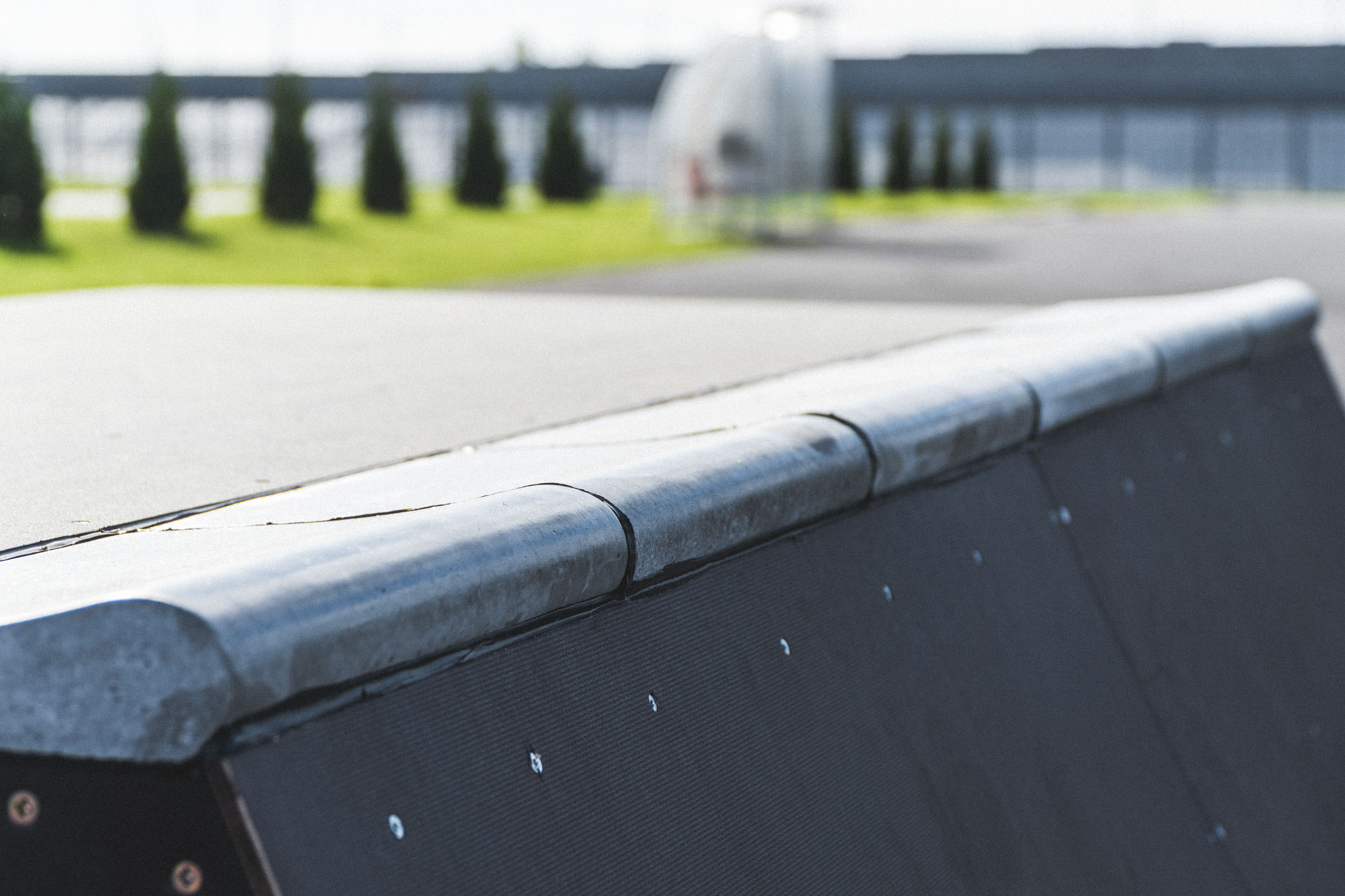 Бетонный коупинг на фанерном парке