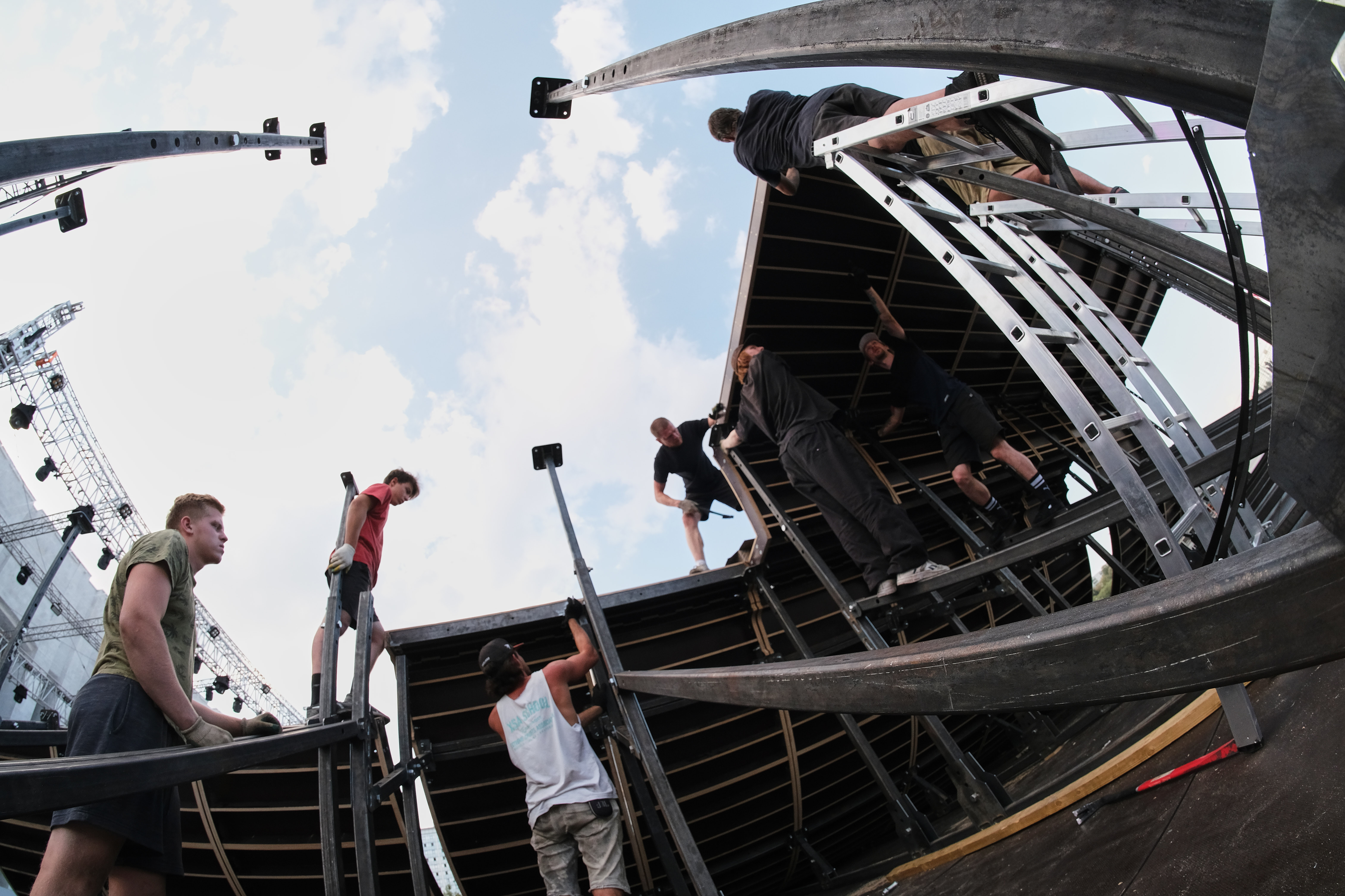 Монтаж Царь-рампы в Перми, команда XSA