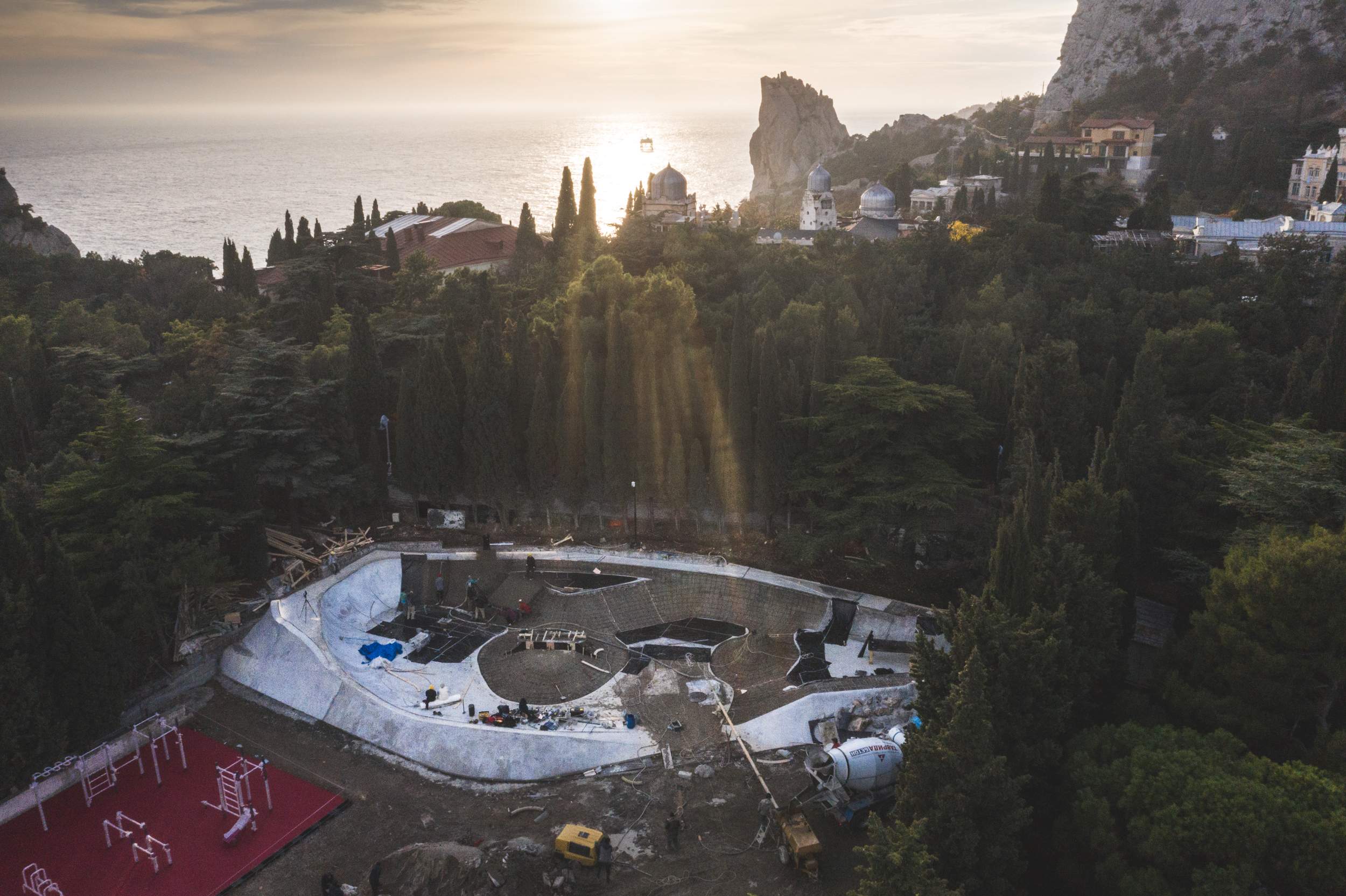 строительство скейт-парка из бетона по проекту XSA ramps