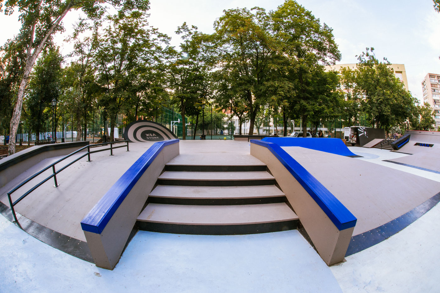 Плаза в сквере Дружбы народов | 1.0