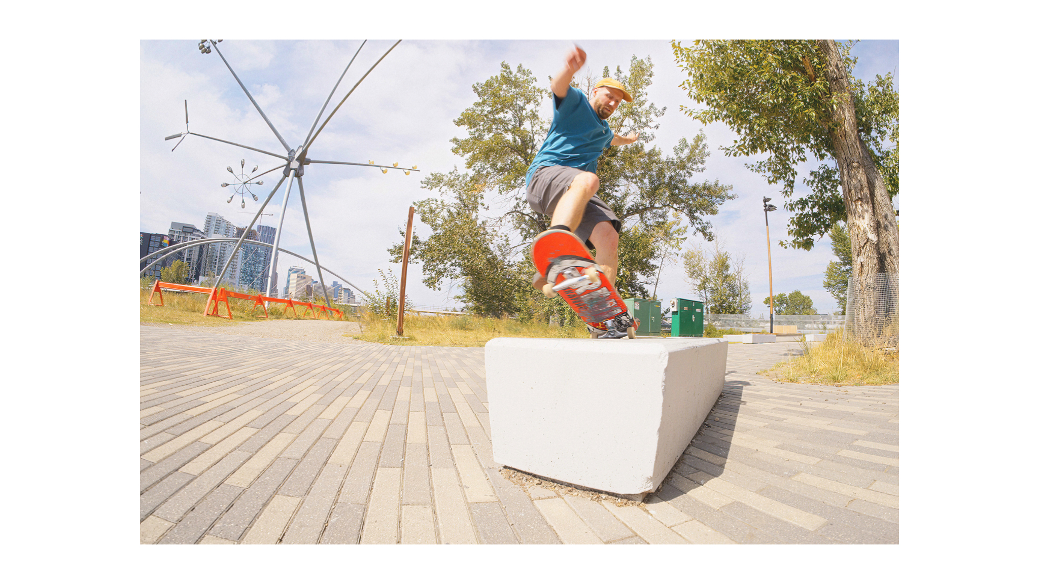 Джоэл катается в скейт-парке