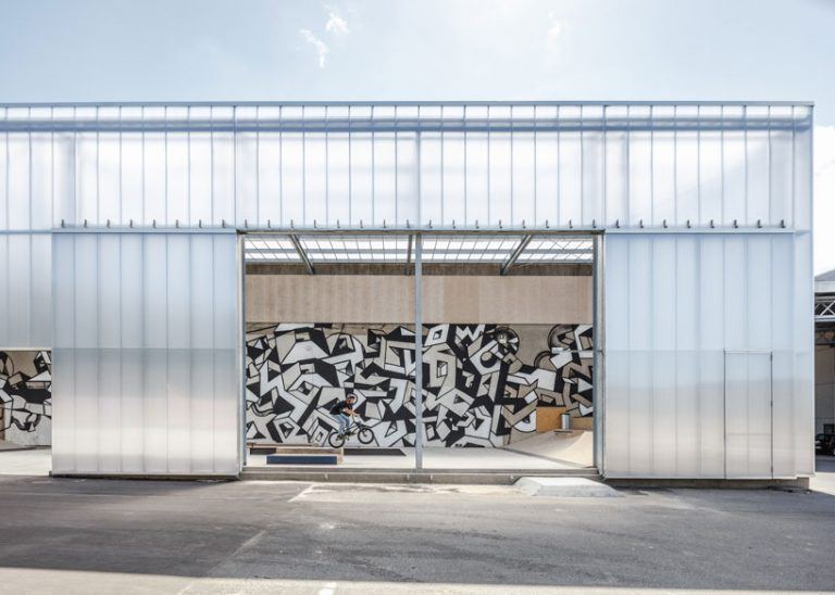 ЗАВОД ПО ПРОИЗВОДСТВУ ВЕТРЯНЫХ МЕЛЬНИЦ СТАЛ ЦЕНТРОМ ТВОРЧЕСТВА И УЛИЧНОГО СПОРТА